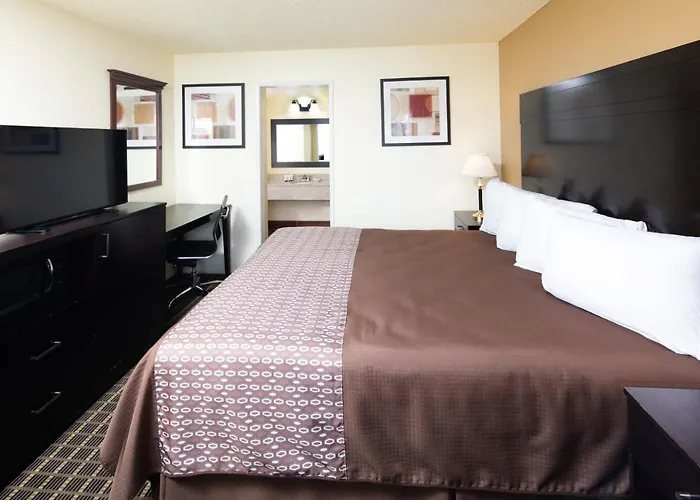Red Lion Inn & Suites Redding